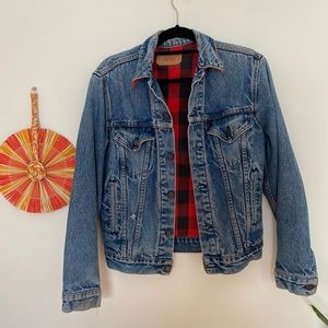Vintage distressed, insulated Levi’s denim jacket